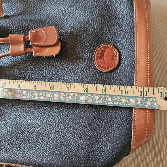 VTG Dooney & Bourke Navy and Brown Purse - Picture 16 of 16
